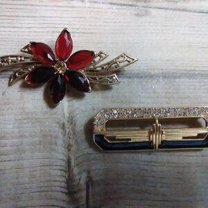 vtg lot 2 Monet pins / brooches